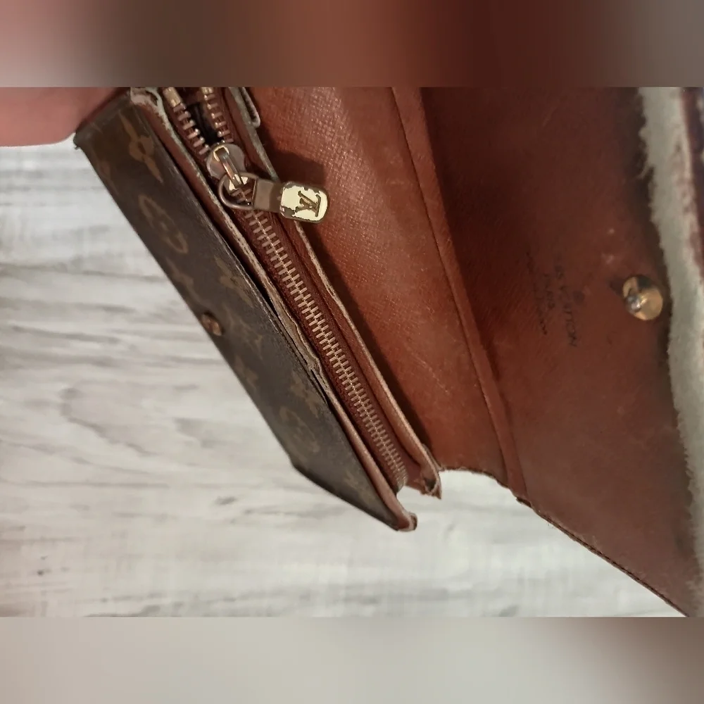 Louis Vuitton Monogram Porte Monnaie Billets Tresor Wallet